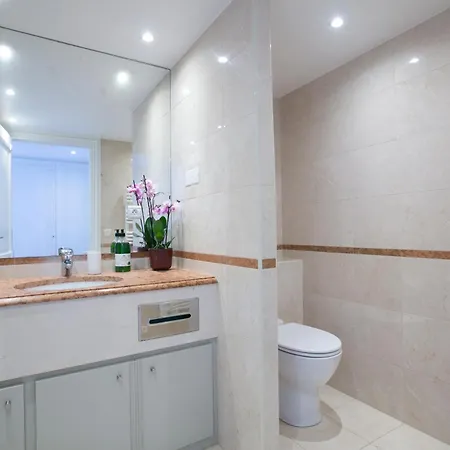 Magnificient 2 Bedrooms With Terrace Next To Champs-Elysees - Pc62B Paris Exterior photo