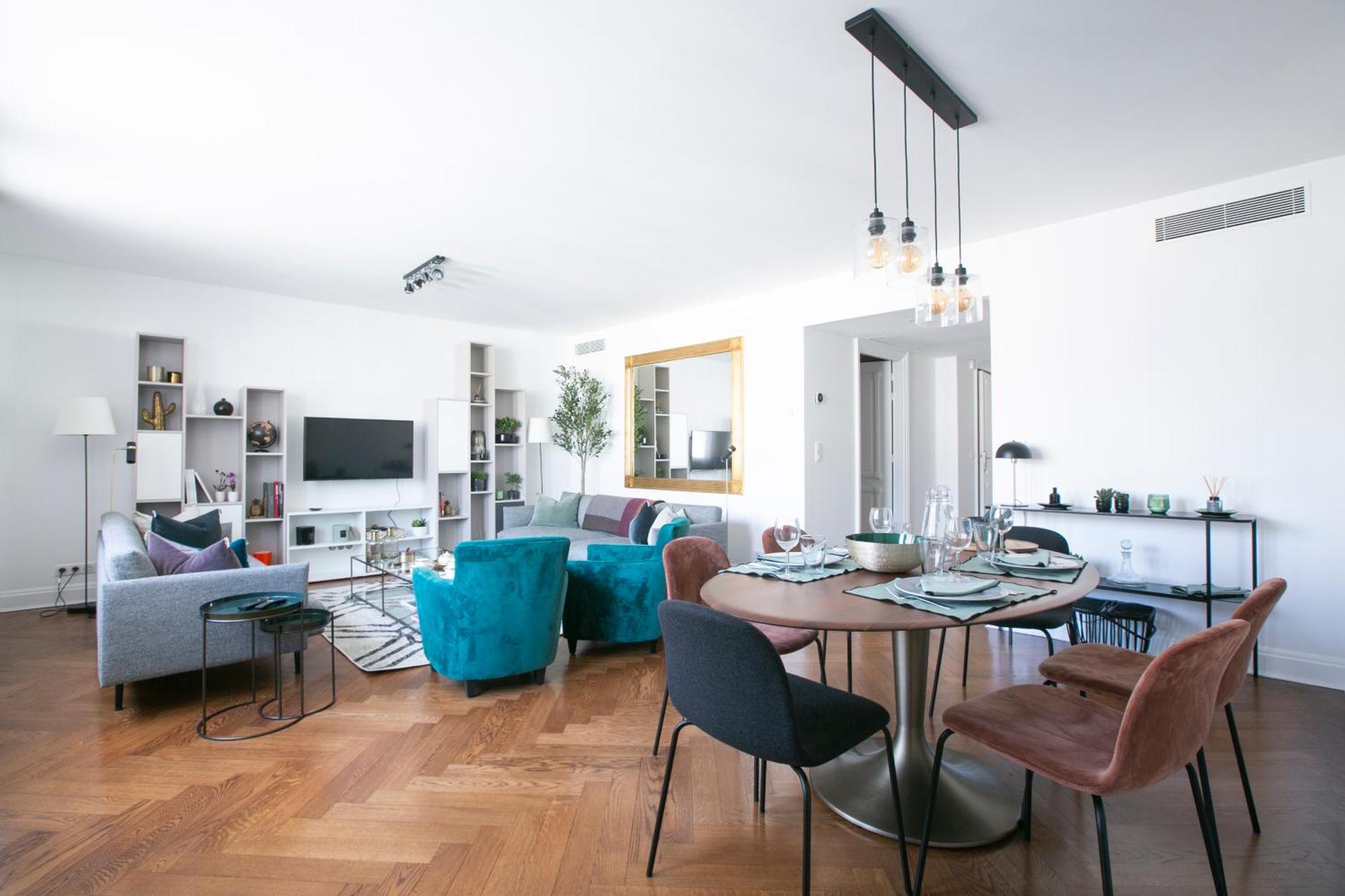 Apartment Magnificient 2 Bedrooms With Terrace Next To Champs-elysees - Pc62b